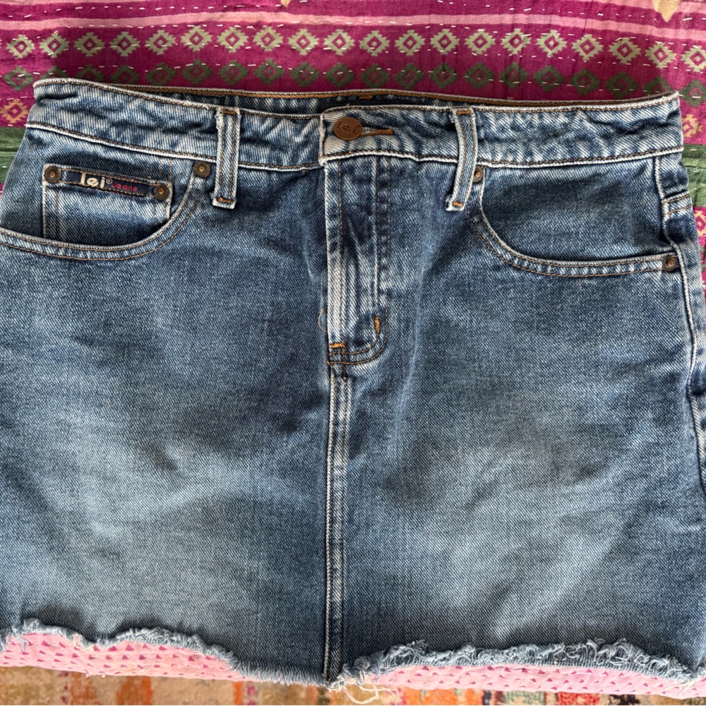Vintage Lei Blue Denim Skirt with Button Detail